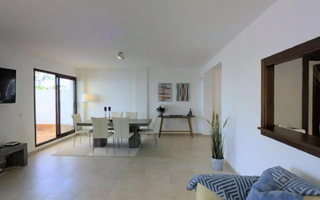 27807 - Beautiful penthouse near beach