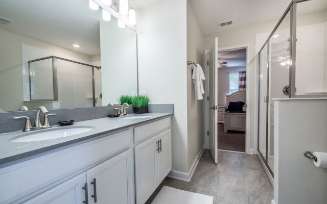 1675 Moonvalley Drive