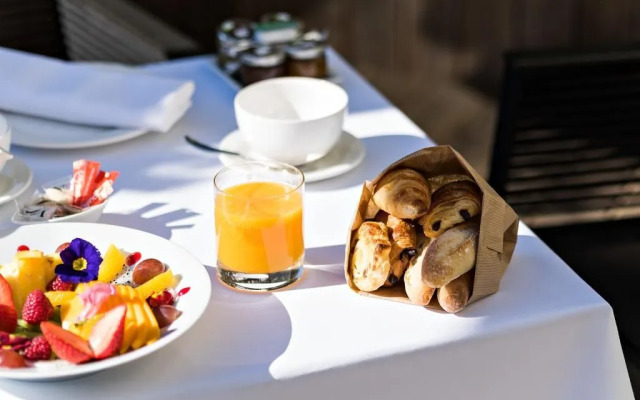 Five Seas by Inwood Hotels