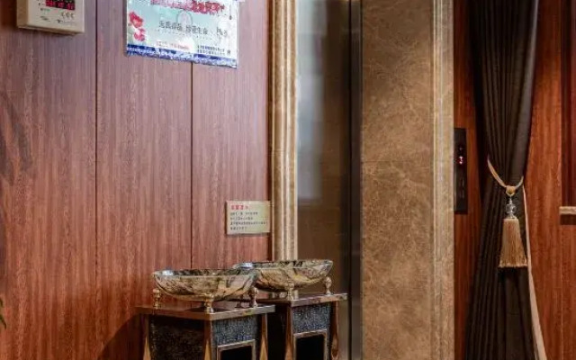 Mingshihui International Hotel (Cultural Plaza Municipal Government Branch)