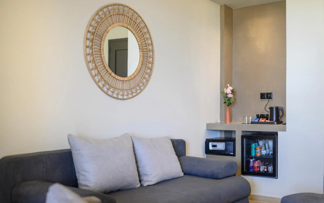 Nicolas Grand Suites - Adults Only
