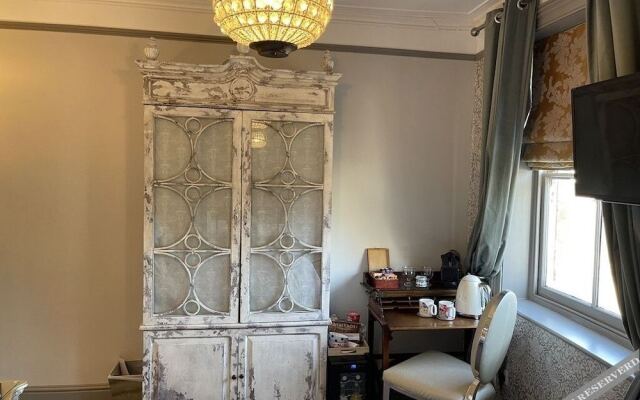 The Kingsbury at No7 & No8