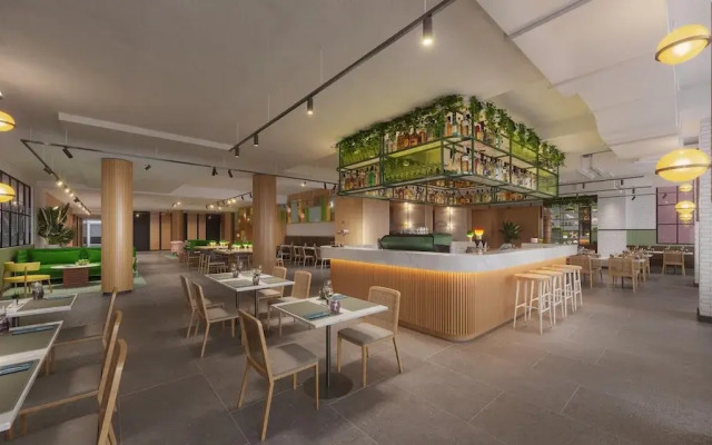 Holiday Inn Melbourne Bourke Street Mall by IHG