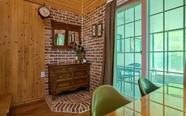 Gapyeong Pool Villa Palace