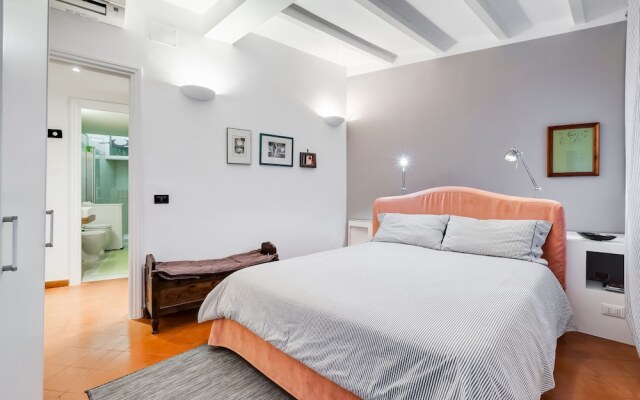 Apartment in Campo de Fiori with Netflix