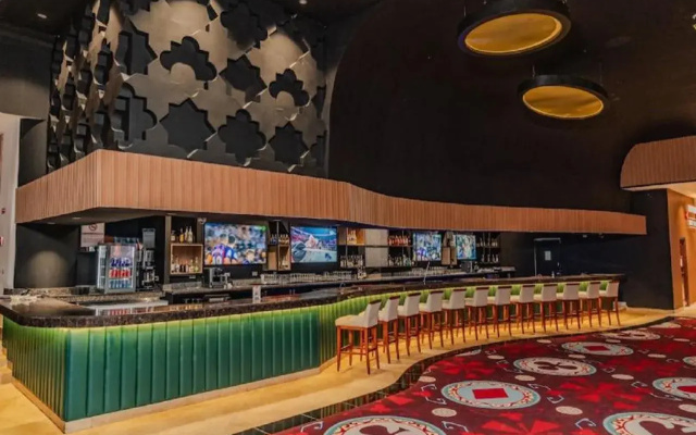 Waymore Hotel Spa & Casino