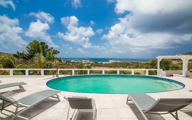 Alizee by Island Properties Online