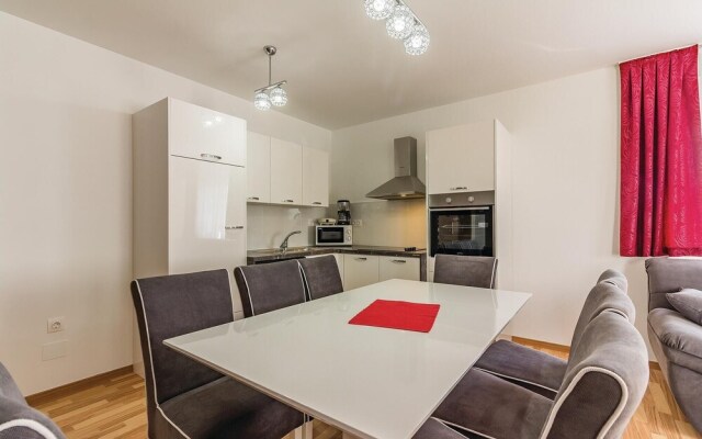 Nice Home in Medulin With Wifi and 3 Bedrooms