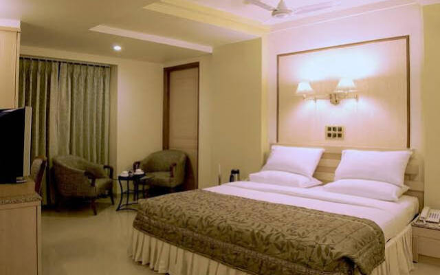 The Deccan Royaale