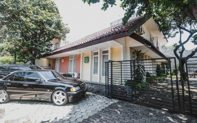RedDoorz @ Jalan Gatot Subroto Jakarta