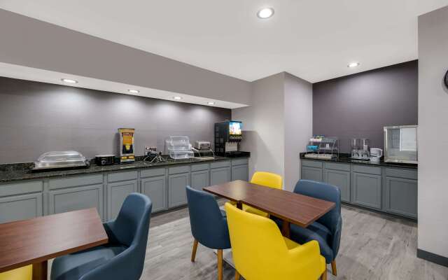 Quality Inn & Suites Artesia