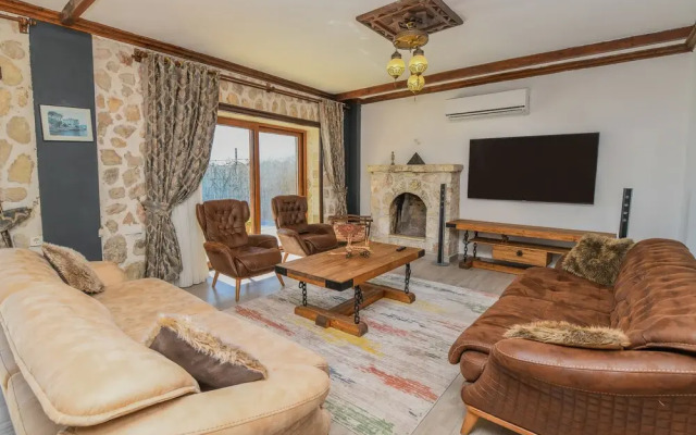 Sea View Villa - Private Pool- 7 min to Beach