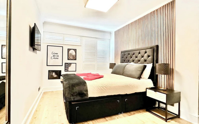 Newly Refurbished 3 bed Flat , Free Parking