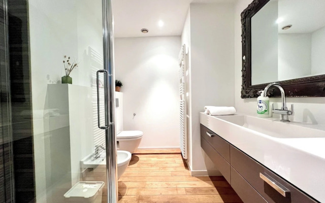 Peaceful 2 minutes European Parliament