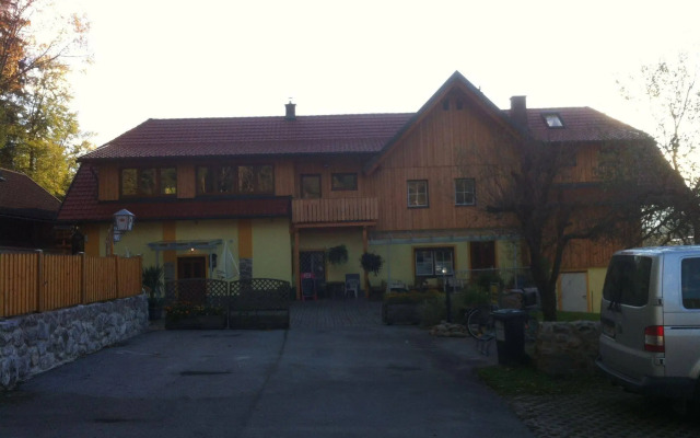 Gasthof - Pension Waldhof