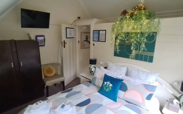 Dovecote House Bed and Breakfast