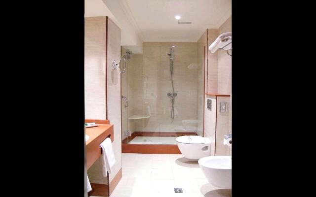 Hotel Sercotel Cuatro Postes