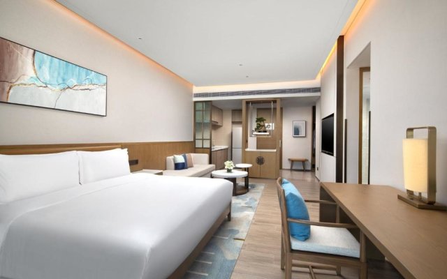 Holiday Inn and Suites Sanya Yalong Bay