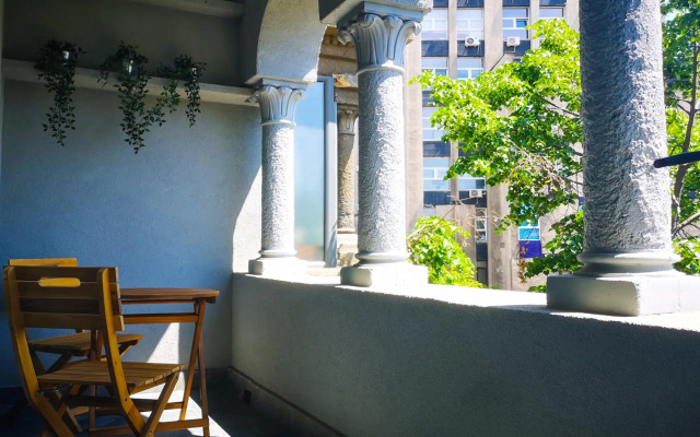 AMZEI Studios & Suites