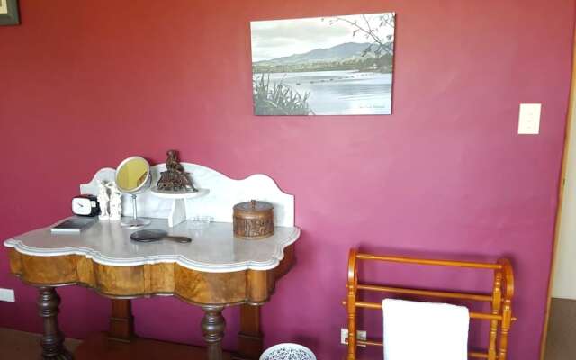 Highgate Bed and Breakfast & Garden
