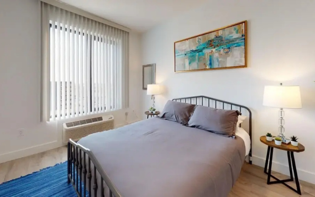 Luxury 2BR 30 Mins to Manhattan Evonify