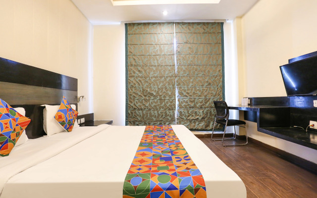 Capital O 605 Hotel Camria