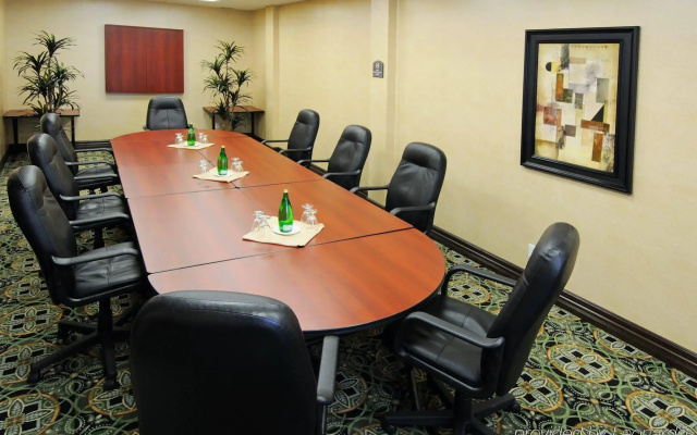 Holiday Inn Express & Suites North Bay by IHG
