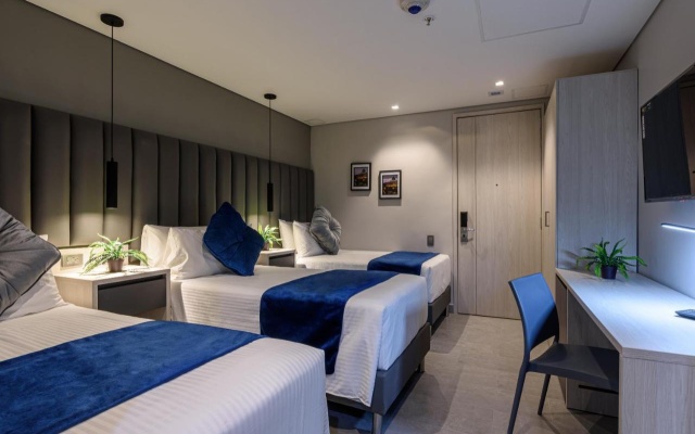4 Sur Hotel