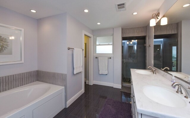 Beachview Delight by Beachside Management