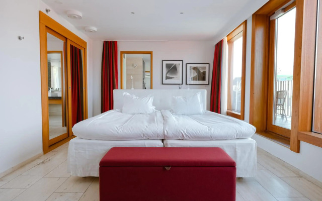 Avalon Hotel