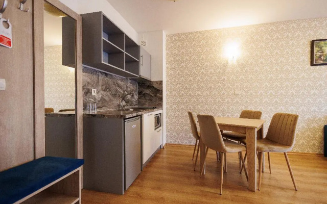 Green Wood Resort Apartments