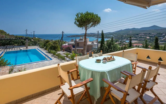 Villas in Sounio