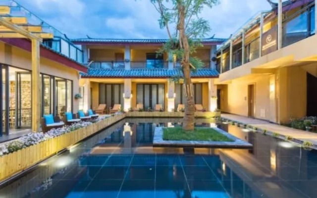 Lijiang Vatican Resort Hotel