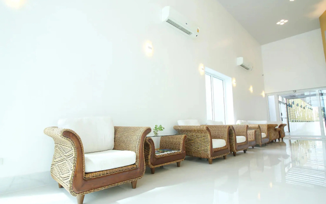 Convenient Grand Hotel