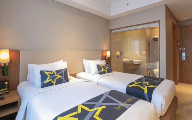 Yellow Star Ambarukmo Hotel