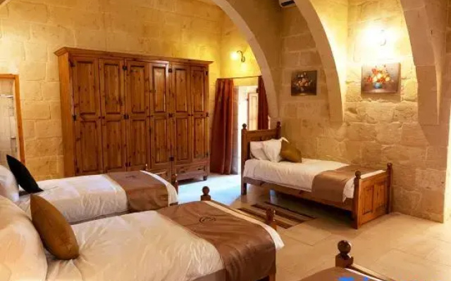 Villeleynah - 5 bedrooms (sleeps 12+ 2 kids) Munxar village