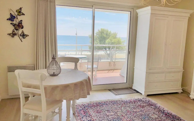 Studio And Terrace Sea View In La Baule