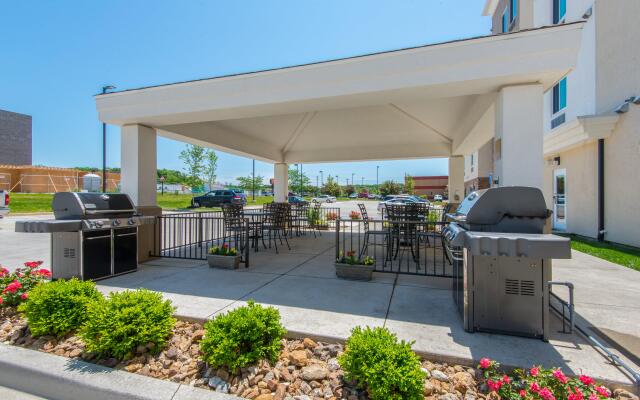 Candlewood Suites Columbia East, an IHG Hotel