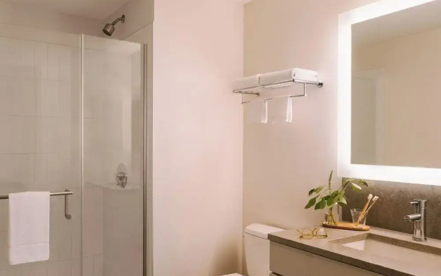 Sonder by Marriott Bonvoy Pierce Boston Apartments Fenway