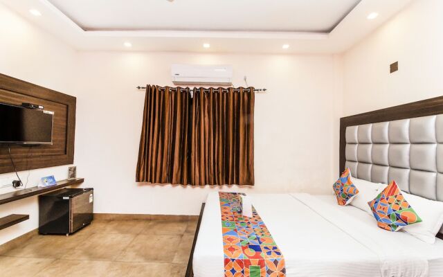 De Sivalika Howrah by FabHotel