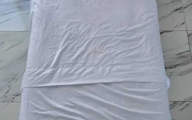Room-sofa Bed Stay Rooftop Pool & Gym, A