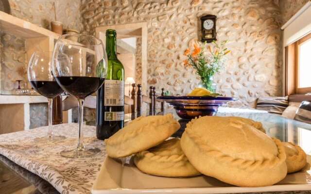 Villa - 3 Bedrooms with Pool - 103148