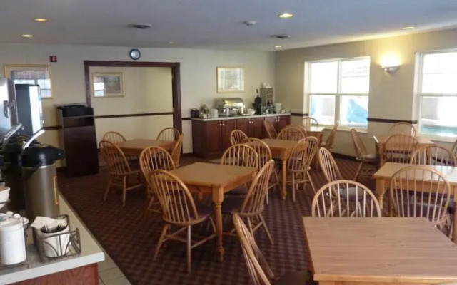 Country Inn by Carlson Platteville