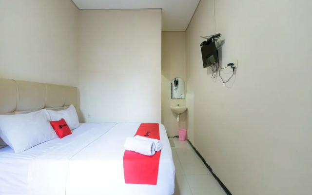 RedDoorz @ Osuko Residence Sukomanunggal Jaya
