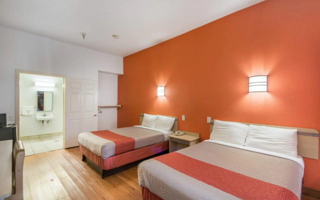 Americas Best Value Inn & Suites Humble