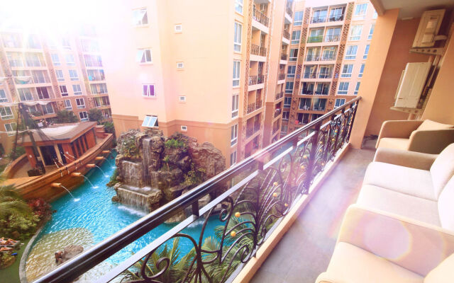 Atlantis Condo and Water Park Pattaya by the Sea