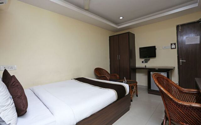 OYO 6648 Hotel Royal Residency