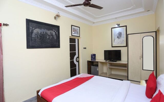Rater Tara Diner Rabi Guest House