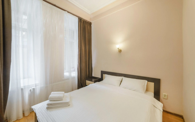 LeonRooms Ekaterinenskaya 18