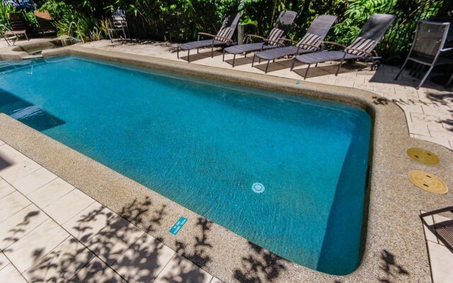 Port Douglas Apartments - Adults Only Oasis